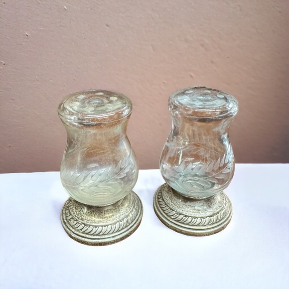 Quaker Hurricane Newport Sterling & Etched Glass Salt and Pepper Shaker Set - Picture 1 of 10